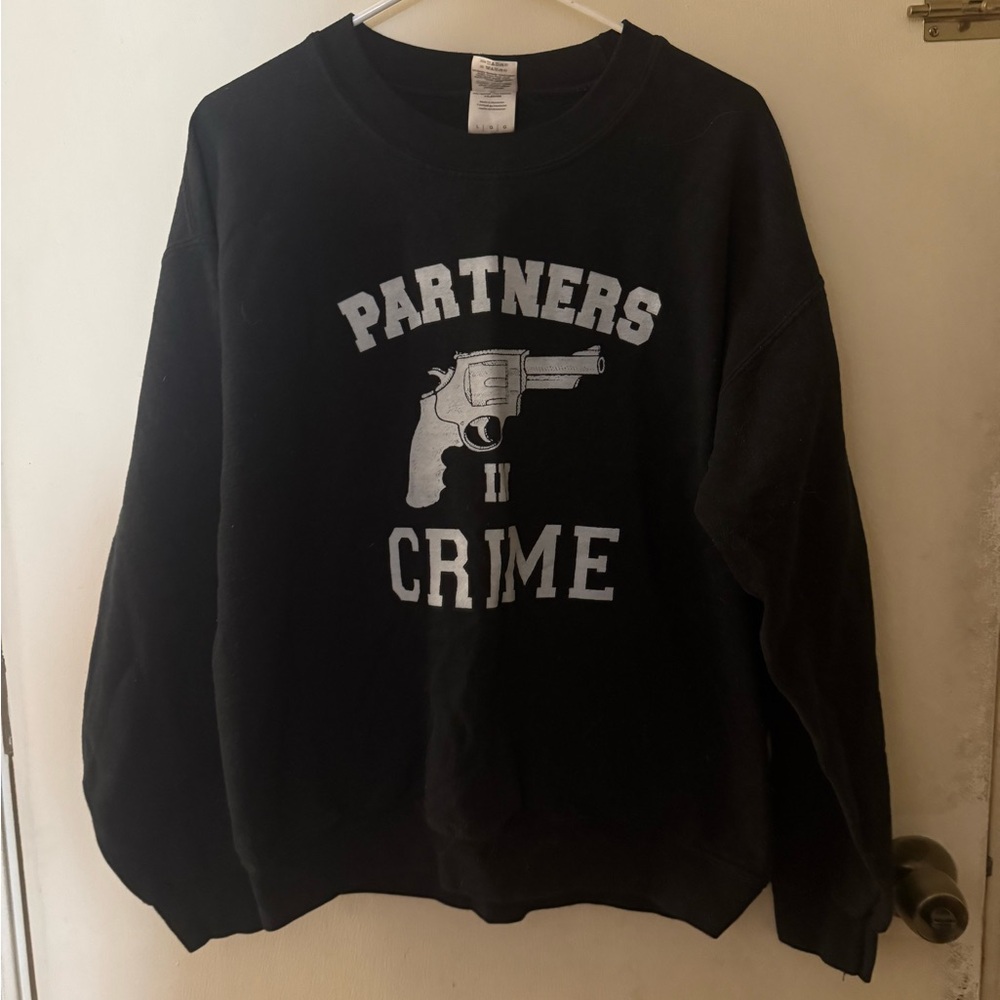 Gildan Black Pullover Sweatshirt with White 'Partners in Crime' Graphic